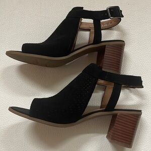 Franco Sarto black leather sandals 8